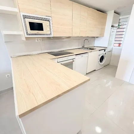 Daire Cozy With Large Terrace Torremolinos