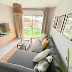 شقة Cozy With Large Terrace توريمولينوس