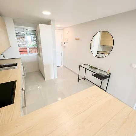 Cozy With Large Terrace *