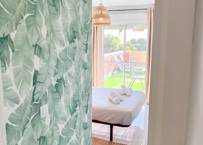 Cozy With Large Terrace Apartment *