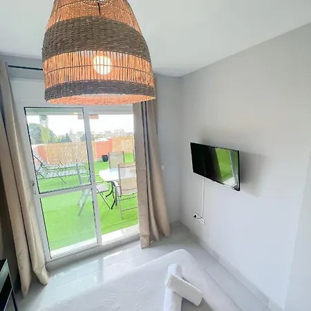 Cozy With Large Terrace Торремолинос