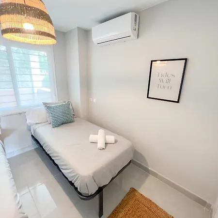 Cozy With Large Terrace *