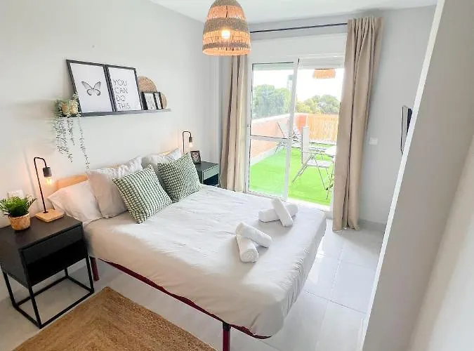 Cozy With Large Terrace