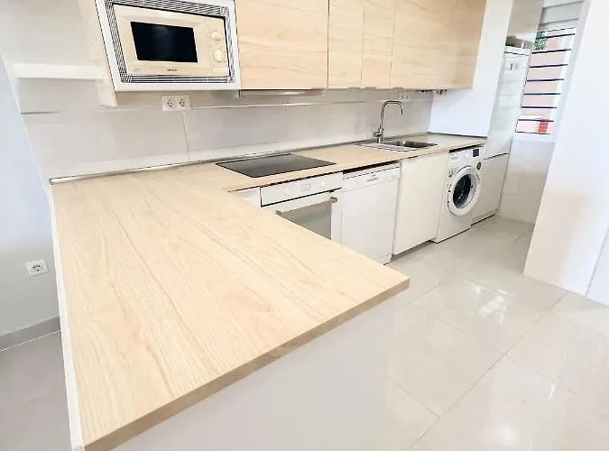 Appartamento Cozy With Large Terrace Torremolinos