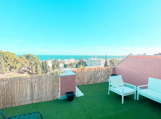 Appartamento Cozy With Large Terrace