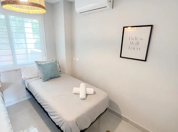 Cozy With Large Terrace *